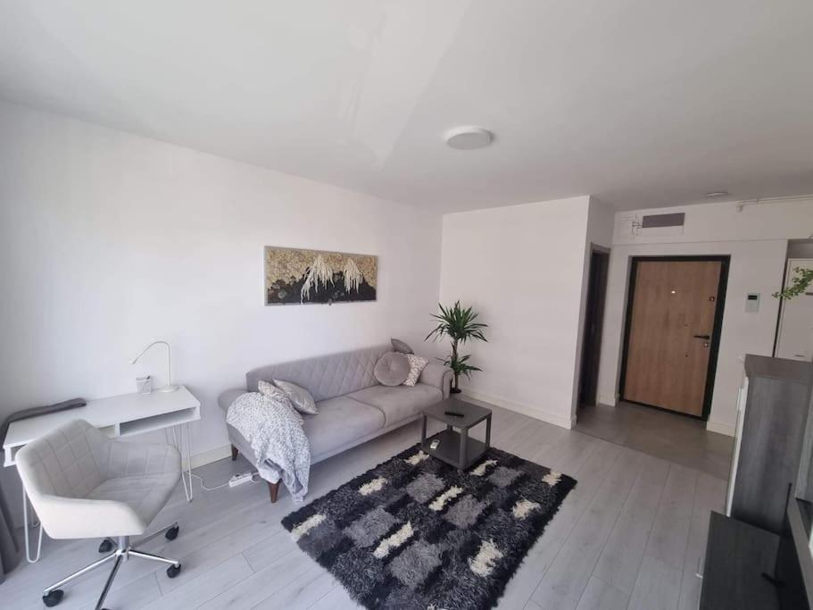 Lovely 1 Bedroom Livingroom Apartment Sector 1 Bucuresti Voluntari Exterior foto