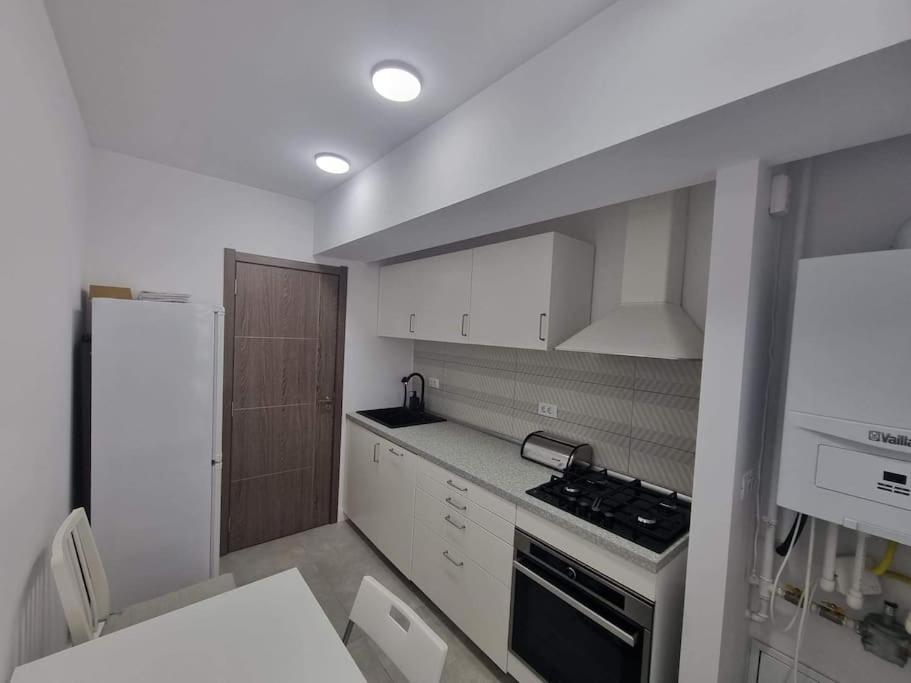 Lovely 1 Bedroom Livingroom Apartment Sector 1 Bucuresti Voluntari Exterior foto